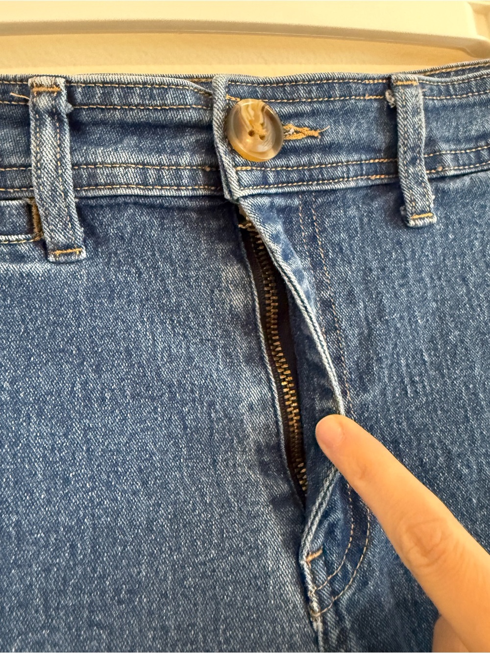 H&M Women’s Wide Straight Leg Crop Jeans 2 Blue Casual Dressy Brunch Date - Picture 3 of 15